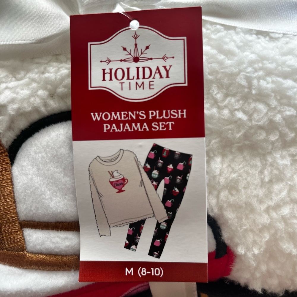 Holiday Time Women's Plush Pajama Set